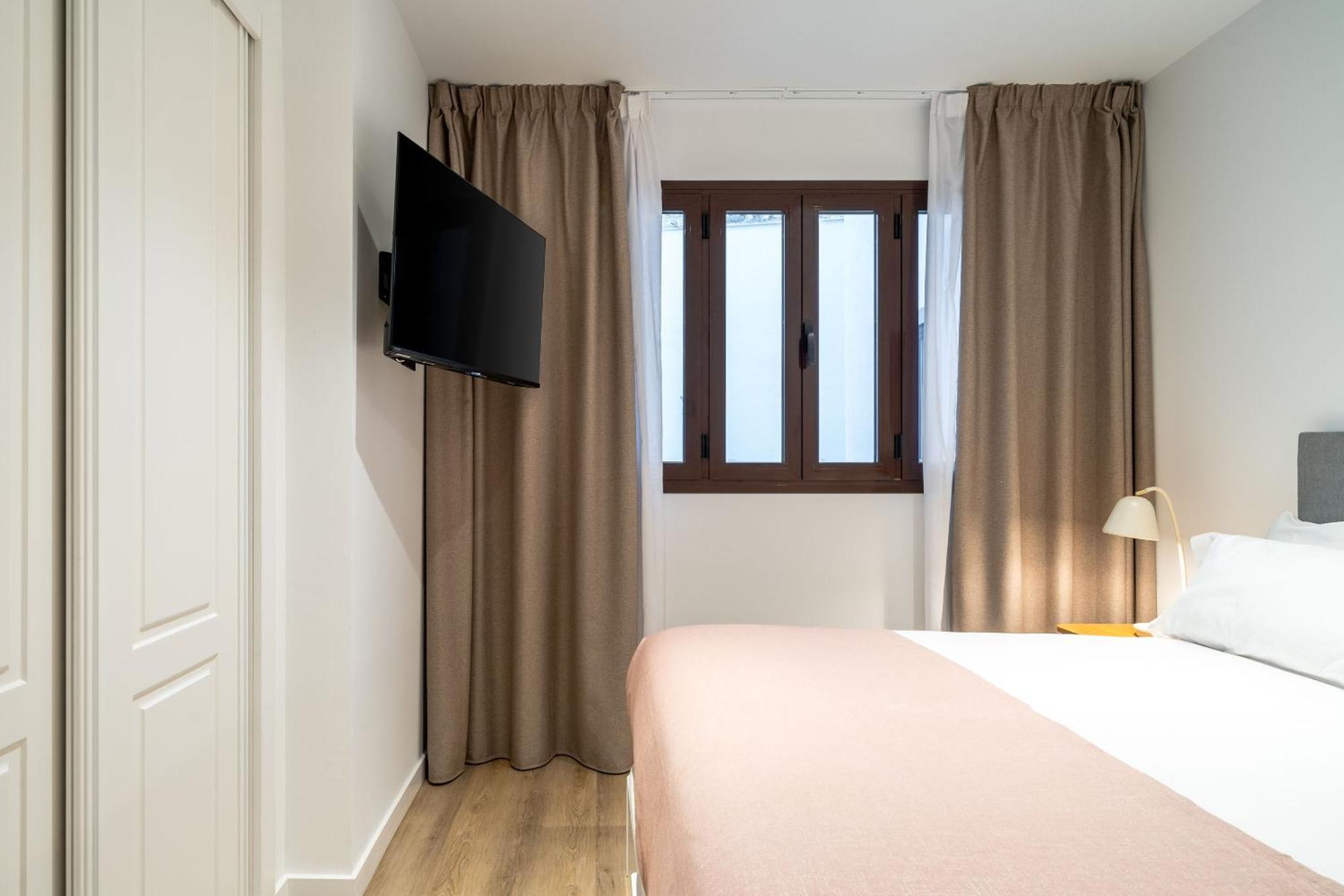Limehome Malaga Calle Victoria Cameră foto