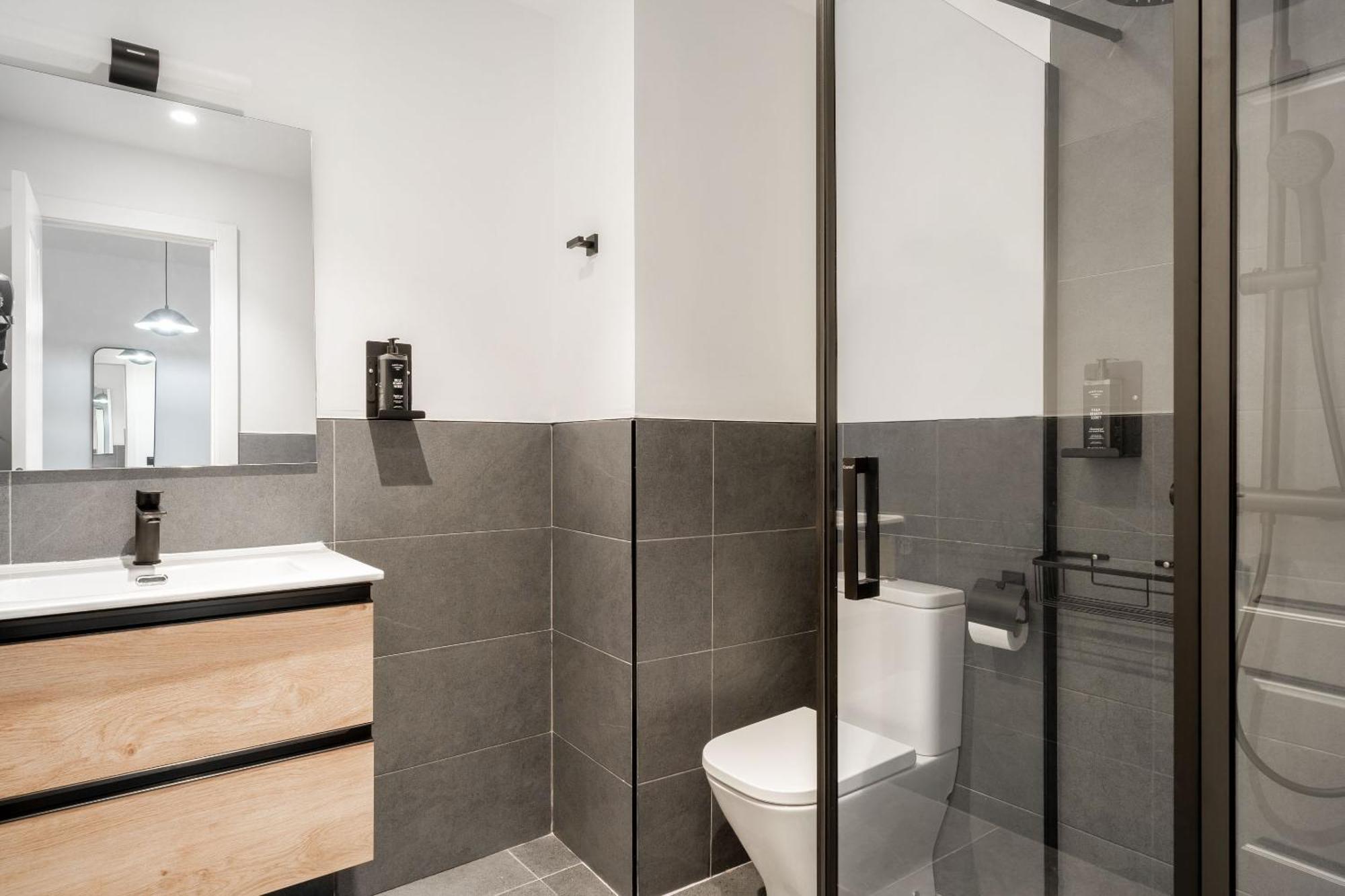 Limehome Malaga Calle Victoria Cameră foto